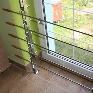 Nerezové zábradlí - Nerezové ploché před okno